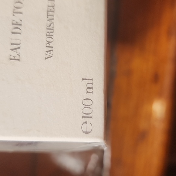 Giorgio Armani Acqua di Giò Eau de Toilette 3.4 FL OZ - Picture 8 of 10